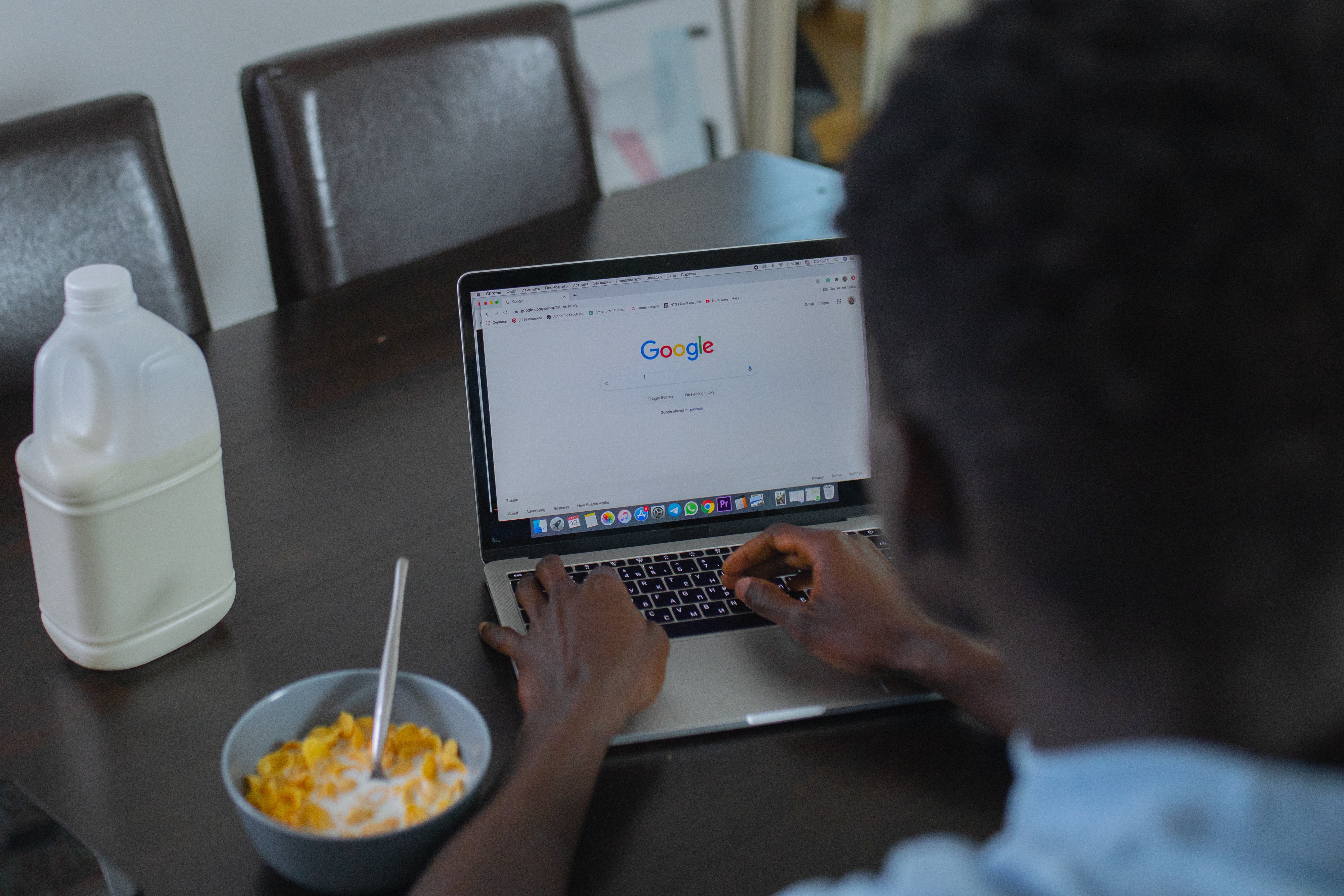 谷歌SEO与Adwords,哪个更适合外贸海外推广?