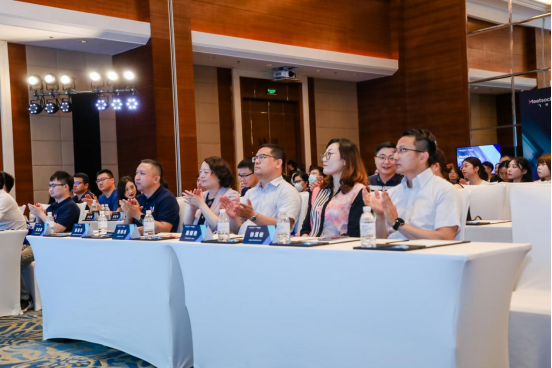 跨境电商物流飞书深诺跨境营销技术解决方案全面升级,SinoClick陪伴成长型企业扬帆出海