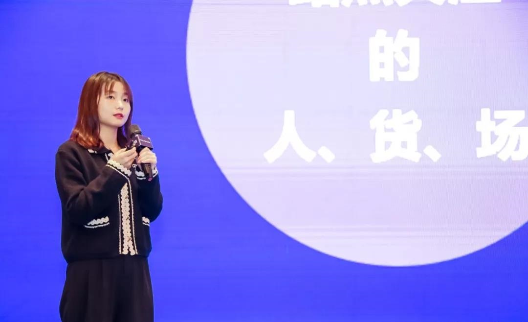Cross border Shoptop Makes a Wonderful Appearance at the First Mid China Cross border E-Commerce Seller Brand Summit in 2021