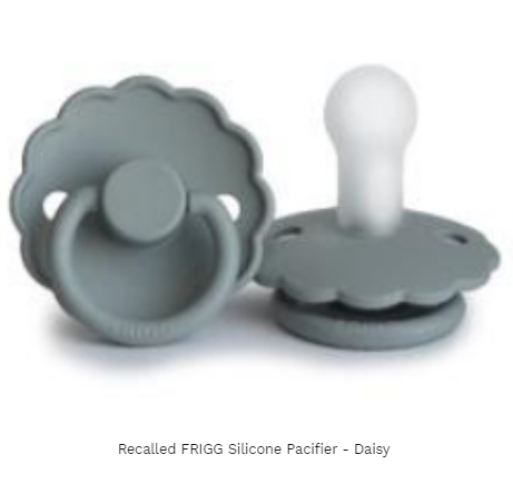 About 300000 cross-border e-commerce baby pacifiers were recalled and sold on Amazon and other platform websites