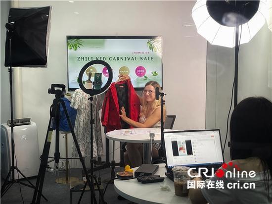 the golden key in children's wear Town: cross border e-commerce gives Chinese children's wear wings to the sea