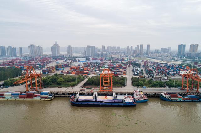 武汉打通新的江海直达外贸通道（2）