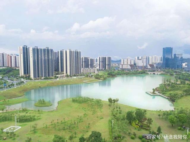 the new campus of guangdong university of foreign studies is about to be completed. students will settle in the new campus this autumn