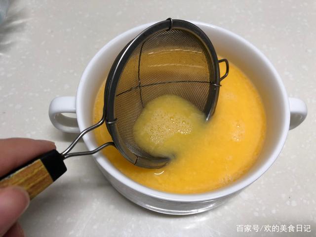 用虾皮来蒸鸡蛋，味道鲜美，补钙更美味，超适合小孩食用