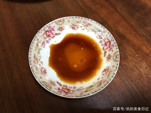 用虾皮来蒸鸡蛋，味道鲜美，补钙更美味，超适合小孩食用