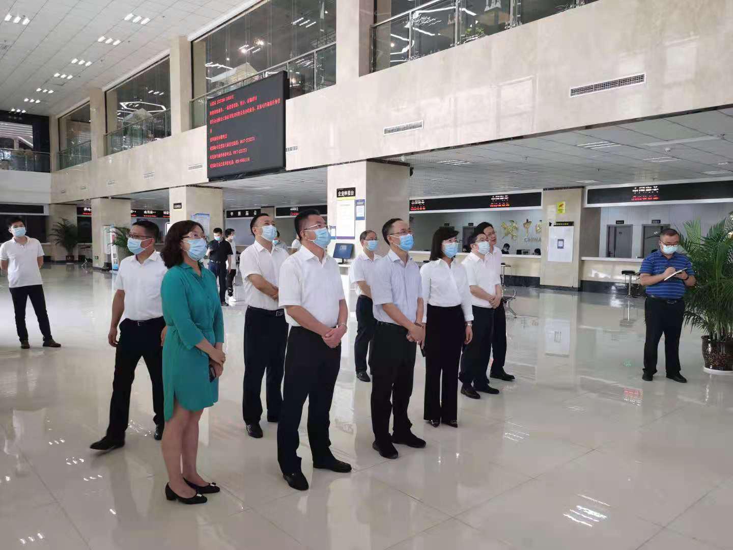 special commissioner fu yan went to yibin and nanchong to attend the symposium on stabilizing foreign trade growth and promoting development in southern sichuan and northeastern sichuan and participate in the research