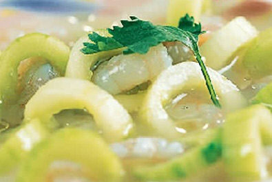 nutritional recipe for children: shrimp skin towel gourd soup