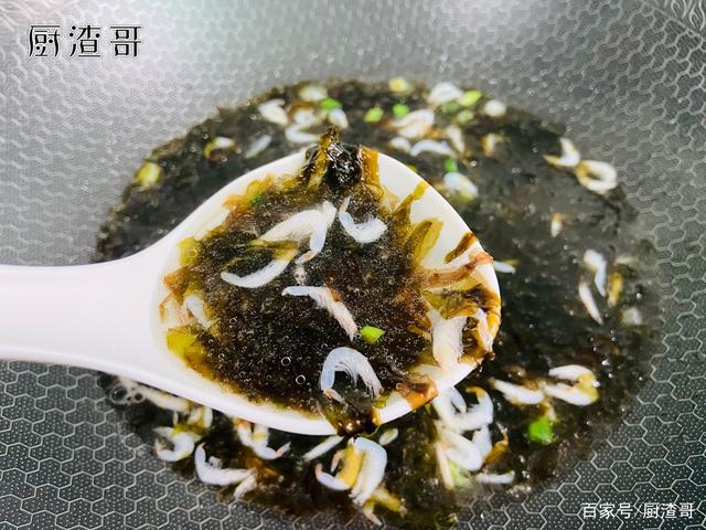 鲜香四溢的虾皮紫菜汤，制作简单，口感清爽