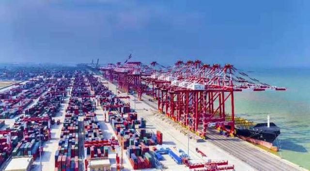 in the first month of this year, Nansha port opened 3 new routes and 120 foreign trade routes