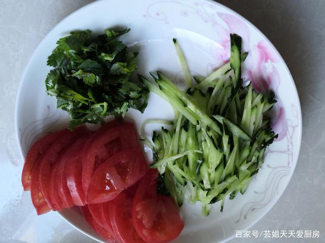 the laver egg soup that is light and nourishing to the stomach does this because the shrimp skin is more nutritious and delicious