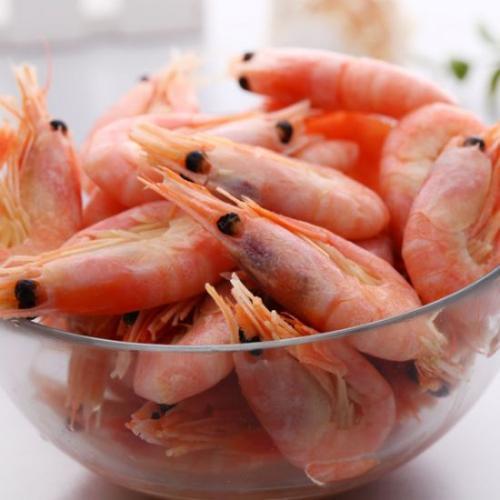 are you still eating shrimp? many people eat shrimp by mistake. there is one kind of people who eat shrimp skin, which is bad for their health.