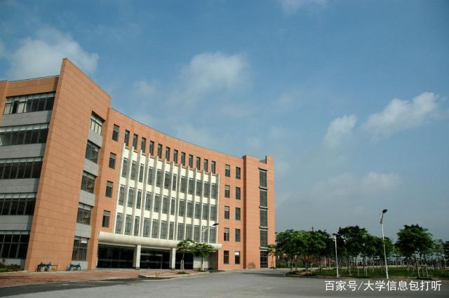 how about guangdong university of foreign studies? ok or not? just read it!