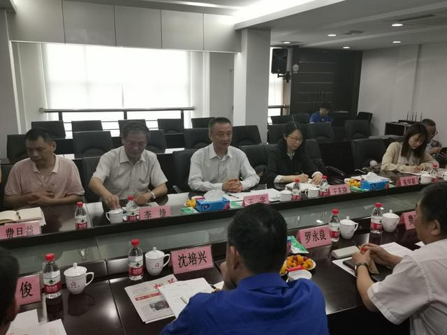 wang yu, vice president of china textile import and export chamber of commerce, and his delegation investigated foreign trade enterprises in our city