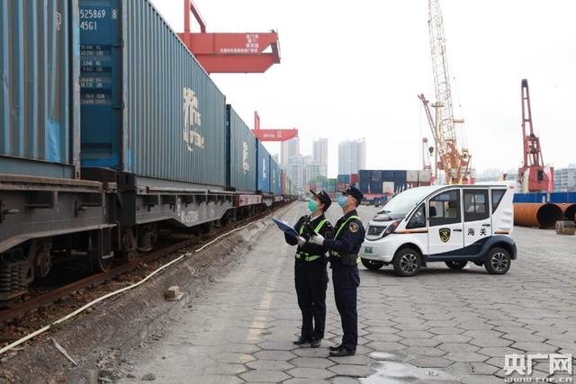 foreign trade enterprises speed up the pace of resumption of work and production, and guangdong shilong china europe train grows against the trend