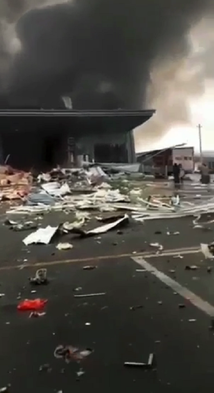 跨境电商平台突发！福田物流园发生爆炸，现场货物烧成碎片……