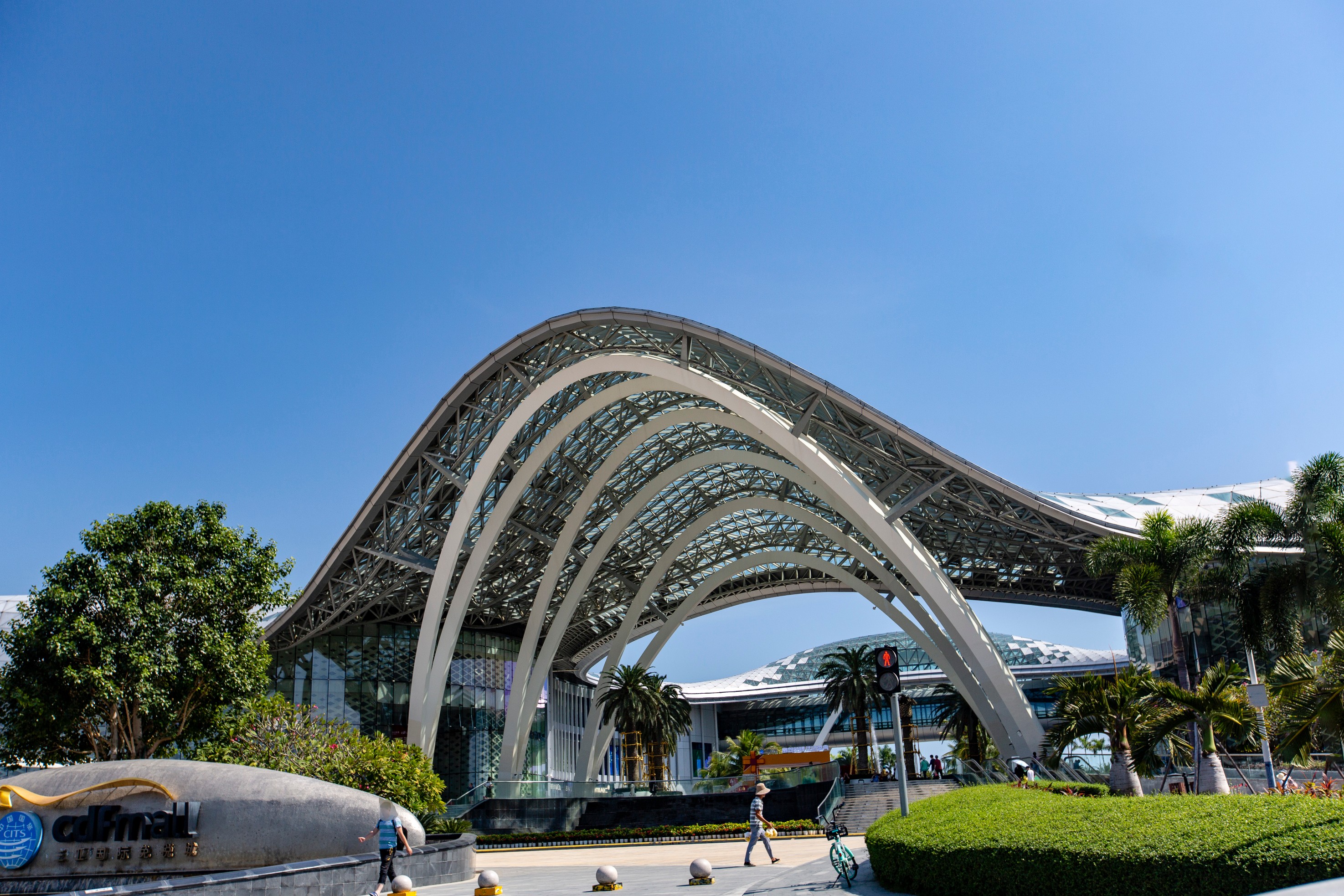 跨境资讯年消费4710亿人民币，中国奢侈品市场发展迅猛